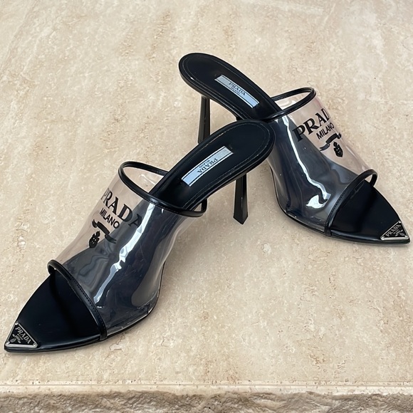 Prada heels - Picture 1 of 11